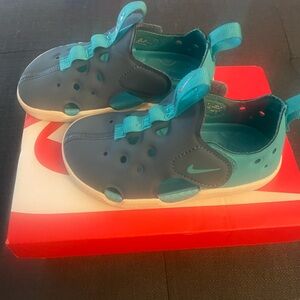 Nike Kids Sunray Protect 4